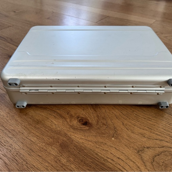 Halliburton Briefcase for Men - Picture 6 of 9